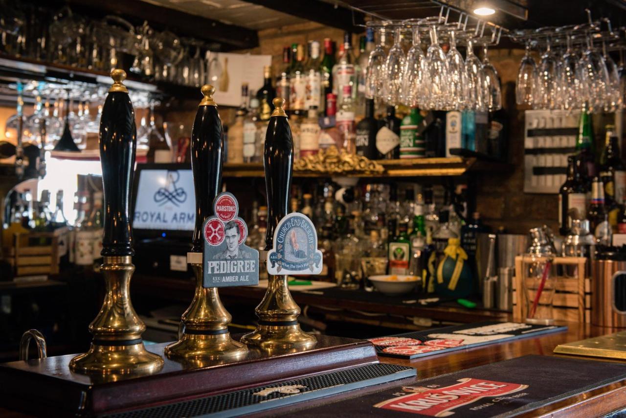 The Royal Arms Hotel Sutton Cheney Extérieur photo