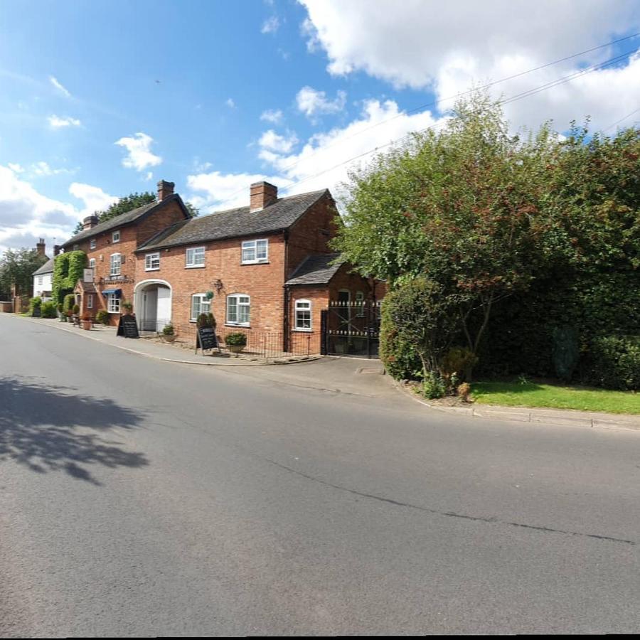 The Royal Arms Hotel Sutton Cheney Extérieur photo