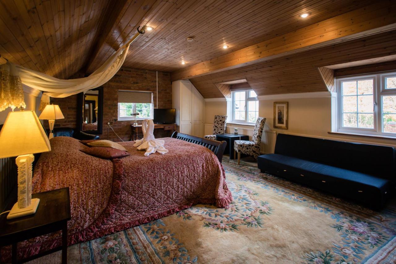 The Royal Arms Hotel Sutton Cheney Extérieur photo